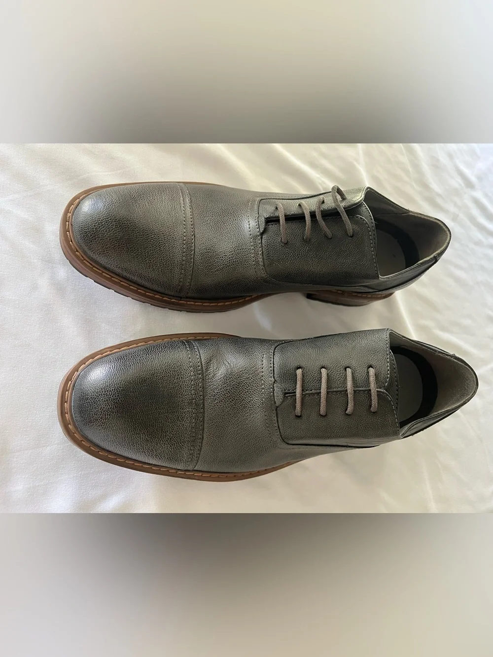 Perry Ellis Classic Men's Dress Oxfords in Grey with Brown Sole